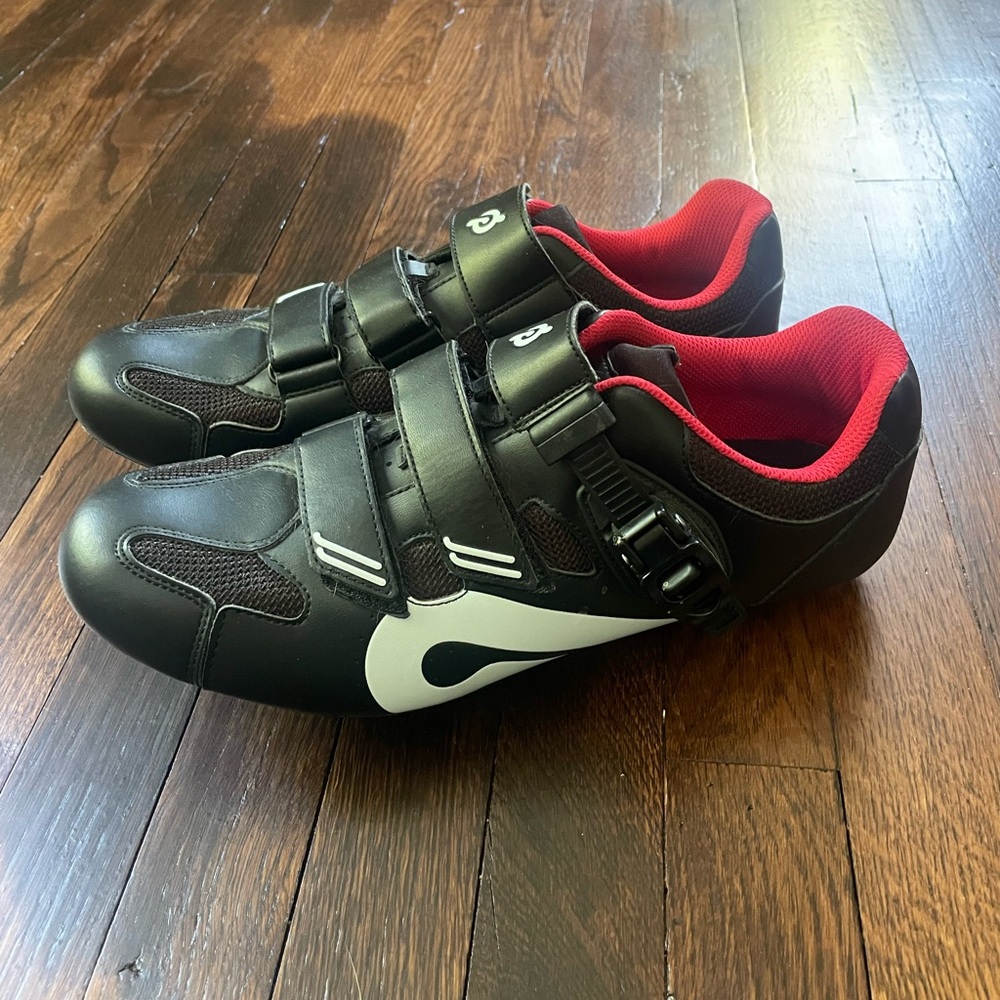 Men’s 45 Peloton cycling shoes